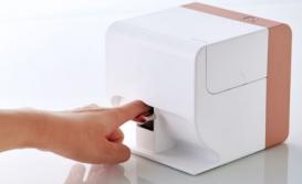 Японцы изобрели принтер, который печатает на ногтях